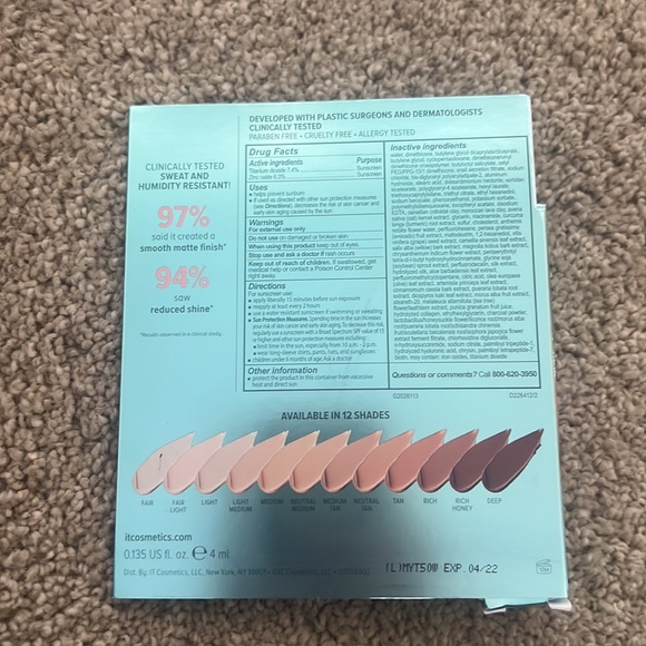 it cosmetics sample - Picture 2 of 2